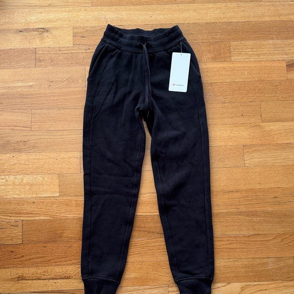 Lululemon Athletica Black Jogger Pants - Picture 5 of 5